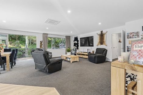 Photo of property in 198 Seaview Road, Westown, New Plymouth, 4310