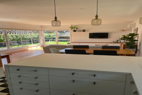 Photo of property in 1/10 Riverlea Avenue, Pakuranga, Auckland, 2010