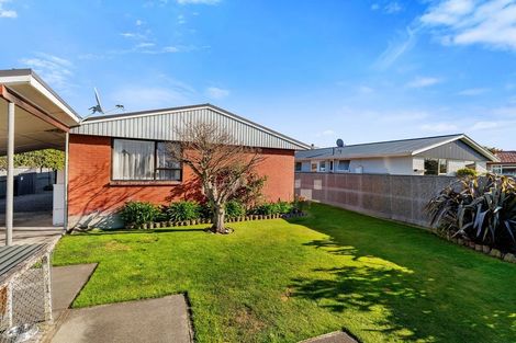 Photo of property in 21 Montague Street, Islington, Christchurch, 8042