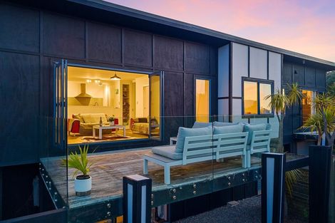 Photo of property in 2a Otaihanga Road, Paraparaumu Beach, Paraparaumu, 5032