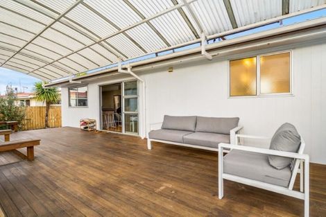 Photo of property in 21 Seaspray Drive, Mount Maunganui, 3116