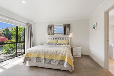 Photo of property in 14 Putaka Place, Papamoa Beach, Papamoa, 3118