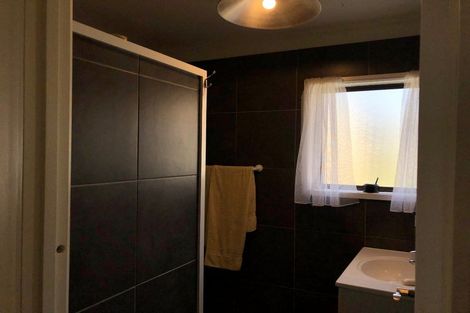 Photo of property in 2/15 Simpson Road, Ranui, Auckland, 0612