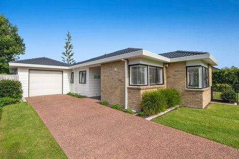 Photo of property in 75 Maygrove Drive, Orewa, 0931