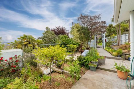 Photo of property in 46 Cornwall Road, Lyttelton, 8082