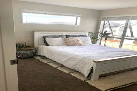 Photo of property in 5 Toanui Road, Hobsonville, Auckland, 0616