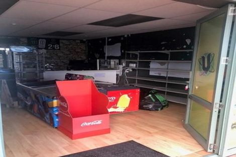 Photo of property in 4/80 Gunner Drive, Te Atatu Peninsula, Auckland, 0610