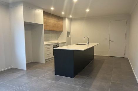 Photo of property in 6b Jern Place, Eastern Beach, Auckland, 2012