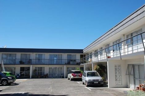 Photo of property in 19a/9 Verbena Road, Birkdale, Auckland, 0626