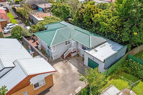 Photo of property in 3/14 Orchid Place, Te Atatu South, Auckland, 0610