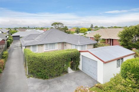 Photo of property in 14 Farquhars Road, Redwood, Christchurch, 8051