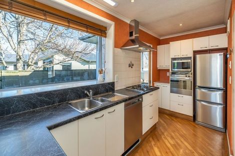 Photo of property in 2/16 Oldham Crescent, Halswell, Christchurch, 8025
