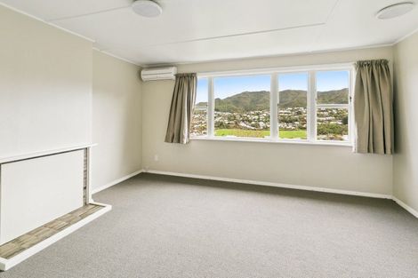 Photo of property in 42 Victory Avenue, Karori, Wellington, 6012