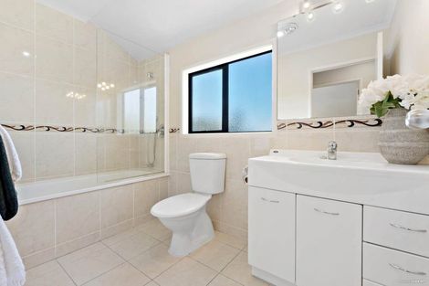 Photo of property in 82 Skip Lane, East Tamaki, Auckland, 2013