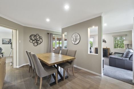 Photo of property in 13 Parkwood Place, Huntington, Hamilton, 3210