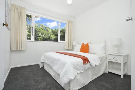 Photo of property in 54 Derwent Crescent, Titirangi, Auckland, 0604