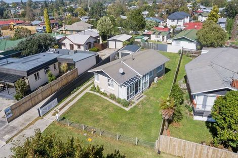 Photo of property in 53 Collins Road, Melville, Hamilton, 3206