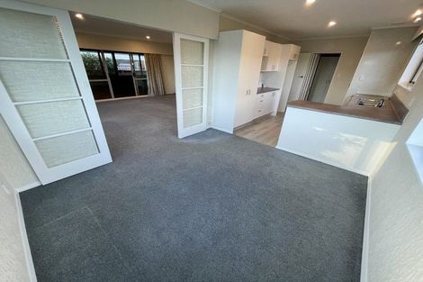 Photo of property in 8 Tacoma Drive, Totara Park, Upper Hutt, 5018