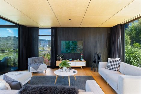 Photo of property in 21 Talisman Heights, Kaiteriteri, Motueka, 7197