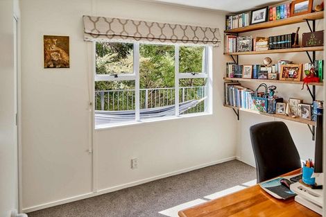 Photo of property in 39 James Cook Drive, Whitby, Porirua, 5024