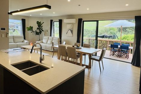 Photo of property in 11 Kahu Close, Orewa, 0931