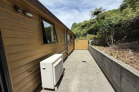 Photo of property in 28 Futuna Close, Karori, Wellington, 6012