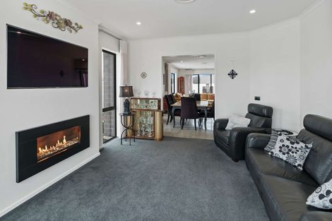 Photo of property in 3 Topping Place, Whitianga, 3510