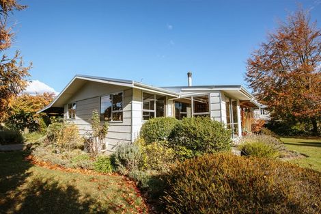 Photo of property in 1 Hunter Crescent, Wanaka, 9305