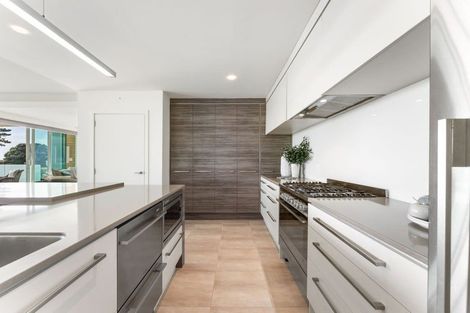 Photo of property in 154 Marine Parade, Mount Maunganui, 3116