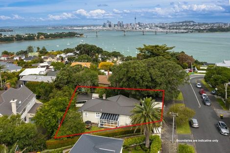 Photo of property in 10 Bridge View Road, Birkenhead, Auckland, 0626
