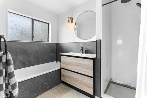 Photo of property in 5 Dillon Drive, Bell Block, New Plymouth, 4312