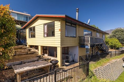 Photo of property in 20 Panorama Terrace, Queenstown, 9300