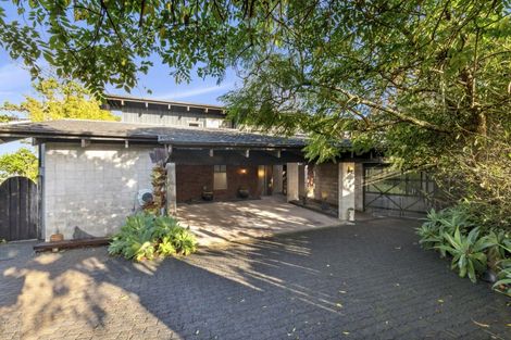 Photo of property in 132 Aeroview Drive, Beach Haven, Auckland, 0626