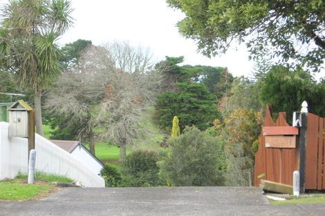 Photo of property in 33 Mcquarrie Avenue, Wattle Downs, Auckland, 2103