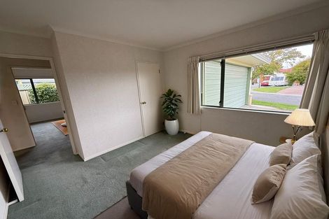 Photo of property in 11 Addington Place, Taradale, Napier, 4112