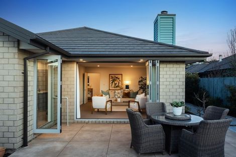 Photo of property in 4 Gamblins Road, Saint Martins, Christchurch, 8022