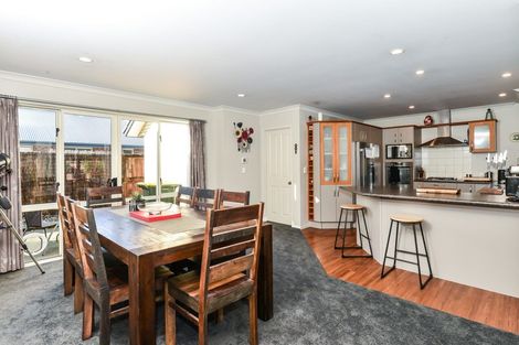 Photo of property in 14 Rosewood Court, Huntington, Hamilton, 3210