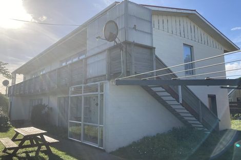 Photo of property in 105f2 Apu Crescent, Lyall Bay, Wellington, 6022