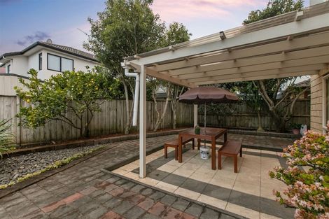 Photo of property in 16 Coachman Drive, Flat Bush, Auckland, 2016