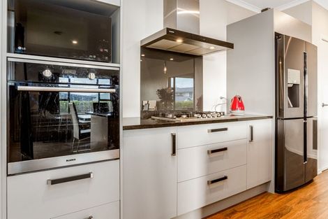 Photo of property in 5 Waitaria Terrace, Aotea, Porirua, 5024
