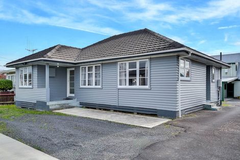 Photo of property in 15 Bruce Avenue, Glenview, Hamilton, 3206