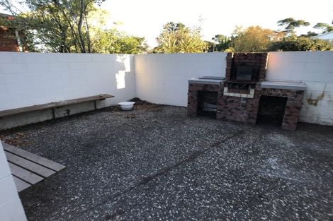 Photo of property in 22 Hartley Terrace, Massey, Auckland, 0614