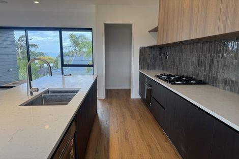Photo of property in 13a Rock Isle Road, Torbay, Auckland, 0630