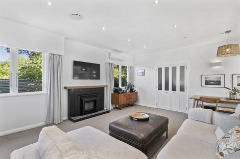 Photo of property in 51 Jackson Street, Island Bay, Wellington, 6023