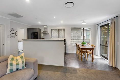 Photo of property in 12 Binstead Place, Avondale, Christchurch, 8061