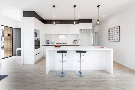 Photo of property in 60 Cooladawson Drive, Flat Bush, Auckland, 2019