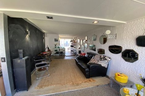 Photo of property in 40 Maunganui Road, Mount Maunganui, 3116