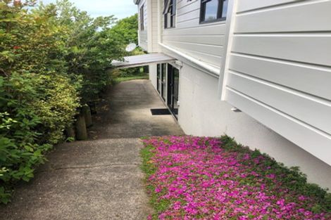 Photo of property in 32 Rosario Crescent, Red Beach, 0932