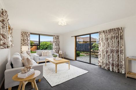 Photo of property in 37 Ben Nevis Drive, Broomfield, Christchurch, 8042