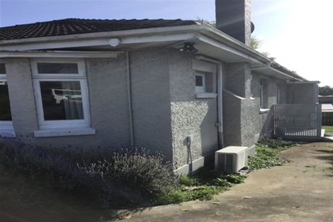 Photo of property in 3185 Great North Road, New Lynn, Auckland, 0600